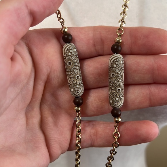 Collection of 6 Fashion Statement or Bohemian Necklaces! - Picture 13 of 17